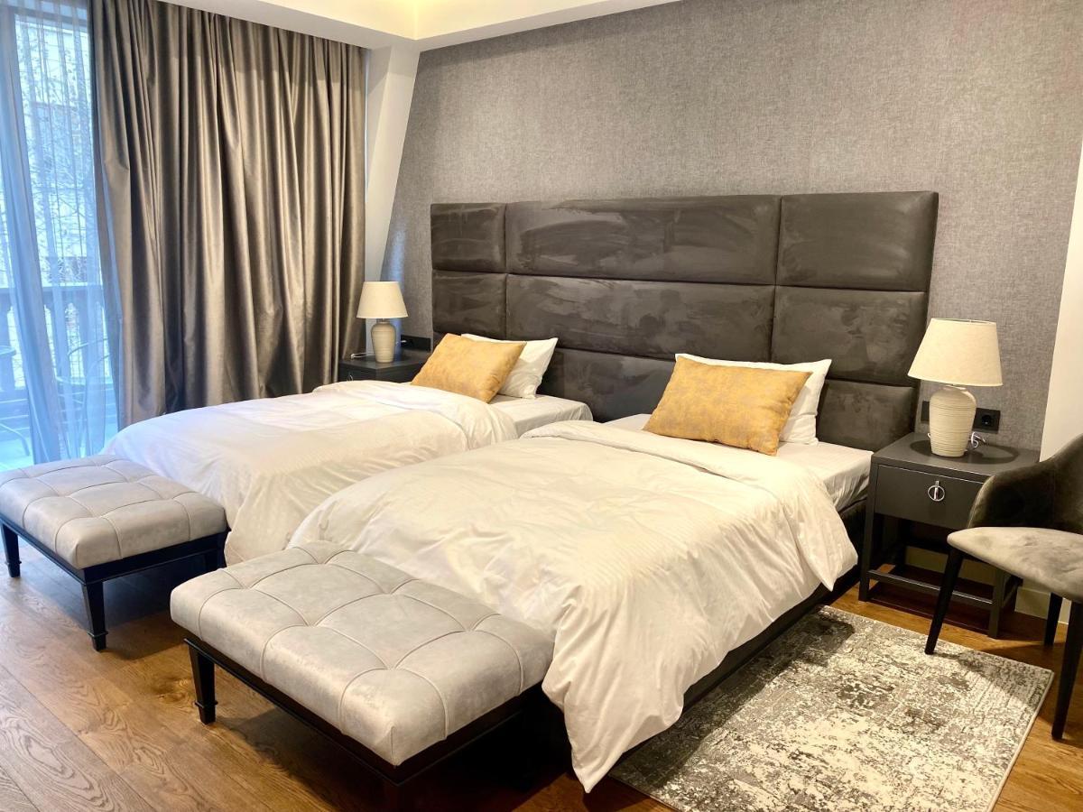 Heart Of Yerevan - City Center Luxury Apartments ภายนอก รูปภาพ