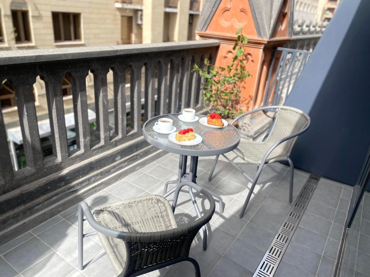 Heart Of Yerevan - City Center Luxury Apartments ภายนอก รูปภาพ