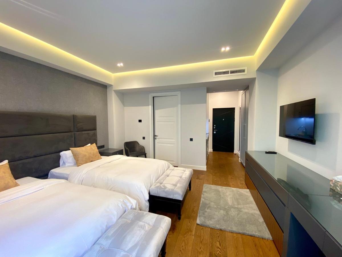 Heart Of Yerevan - City Center Luxury Apartments ภายนอก รูปภาพ