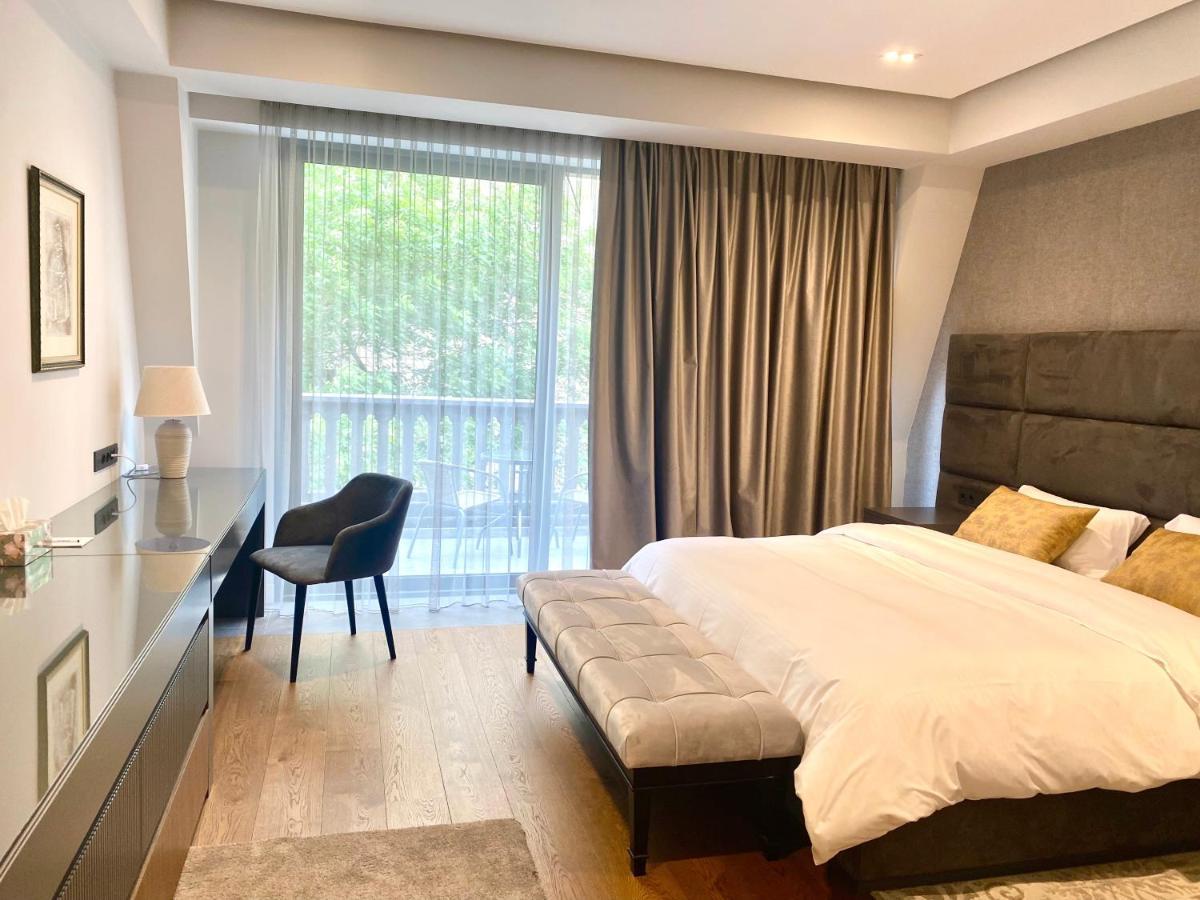 Heart Of Yerevan - City Center Luxury Apartments ภายนอก รูปภาพ